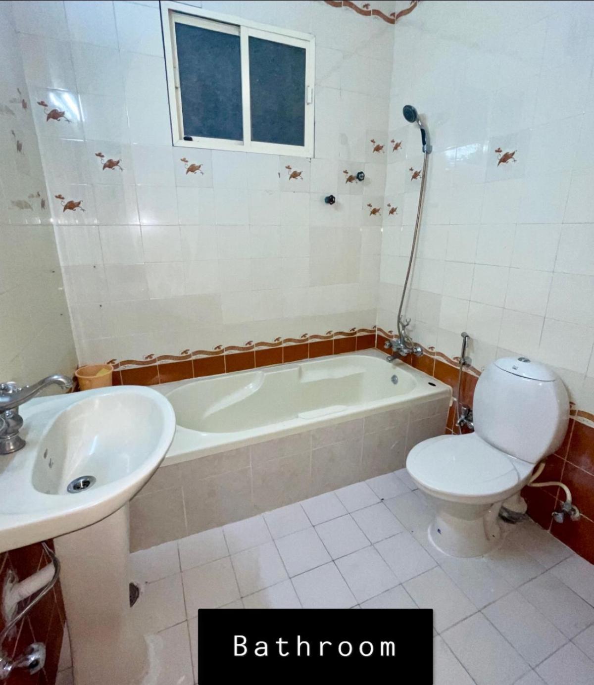 Apartment Upscale 2bhk In Downtown Hyderabad